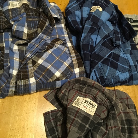 Lot of 3 BOYS Large 12-14 Flannel SHIRTS & Sweater - Picture 2 of 3